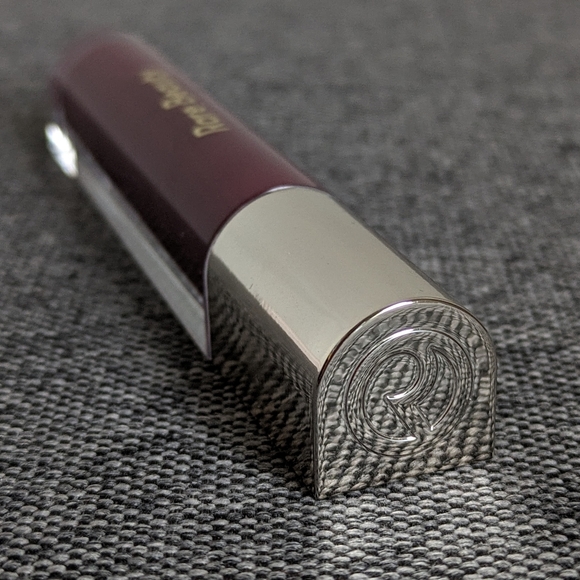 ๐ Rare Beauty by Selena Gomez Nearly Berry Gloss Lip Balm - Picture 6 of 8